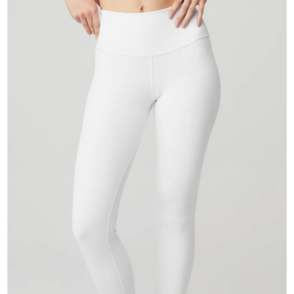 Alo Airbrush leggings in white